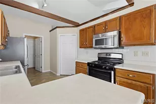 2612 White Manor Ct, Saint Louis, MO 63114 - Photo 18