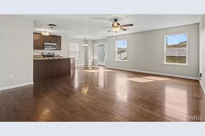 108 Champions Lane, Wentzville, MO 63385 - Photo 4