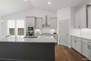 425 Cedar Breaks Ct, Foristell, MO 63385 - Photo 10