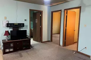 197 Old Springfield Rd, Bourbon, MO 65441 - Photo 4