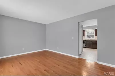 720 Babler Drive, Florissant, MO 63031 - Photo 4