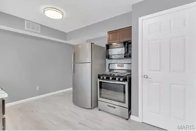 720 Babler Drive, Florissant, MO 63031 - Photo 10