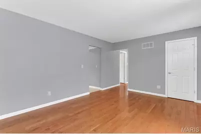 720 Babler Drive, Florissant, MO 63031 - Photo 6
