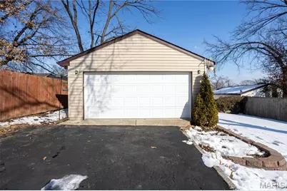 321 Madison Avenue, Saint Louis, MO 63119 - Photo 2
