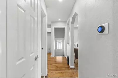 8035 Genesta Street, Saint Louis, MO 63123 - Photo 12