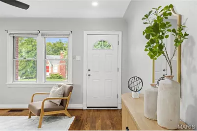 8035 Genesta Street, Saint Louis, MO 63123 - Photo 6