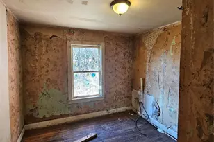 513 Elm St, Bourbon, MO 65441 - Photo 10