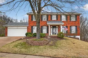 622 Dougherty Terrace Dr, Ballwin, MO 63021 - Photo 1