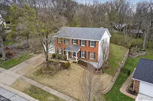 622 Dougherty Terrace Dr, Ballwin, MO 63021 - Photo 2