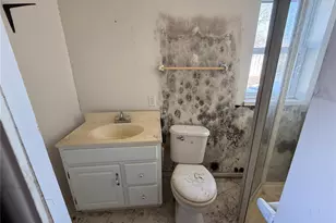 1031 Farmview Dr, Saint Louis, MO 63138 - Photo 10