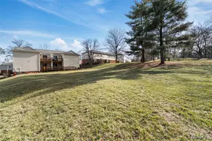 1513 Swallow Dr, Saint Louis, MO 63144 - Photo 22