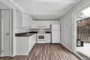 10736 Carroll Wood Way, Saint Louis, MO 63128 - Photo 14