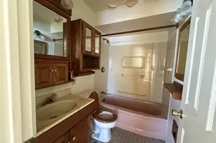 100 Florwood Ct, Saint Louis, MO 63135 - Photo 12