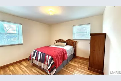 9834 Glenmont Drive, Saint Louis, MO 63123 - Photo 8