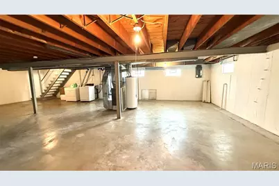 9834 Glenmont Drive, Saint Louis, MO 63123 - Photo 10