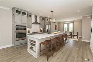 8919 Gateway Heights, Richmond Heights, MO 63144 - Photo 4