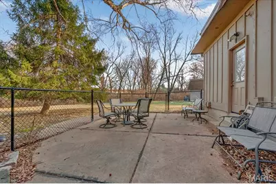 11846 Sologne Court, Maryland Heights, MO 63043 - Photo 22