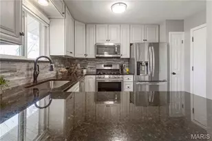 1039 Treeline Ct, Manchester, MO 63021 - Photo 6