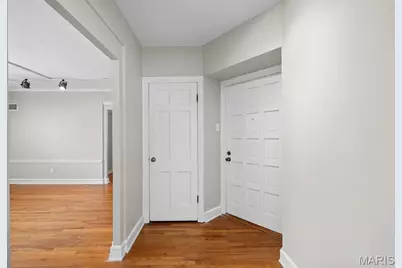 7545 Wellington Way #2B, Saint Louis, MO 63105 - Photo 6