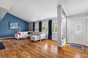 27 Chesterton Ln, Chesterfield, MO 63017 - Photo 6