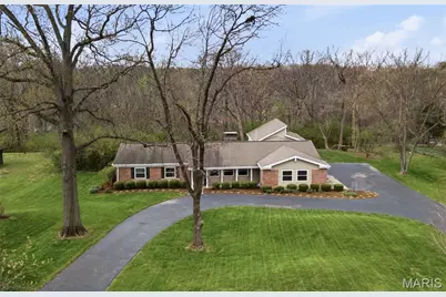 27 Chesterton Lane, Chesterfield, MO 63017 - Photo 2