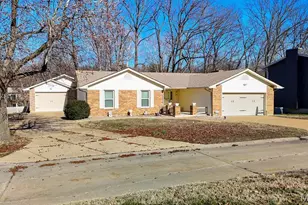 113 Parkview Dr, Crystal City, MO 63019 - Photo 2