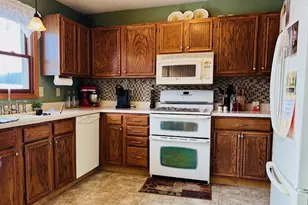 205 and 207 Center Point Rd, Shelbyville, MO 65565 - Photo 28