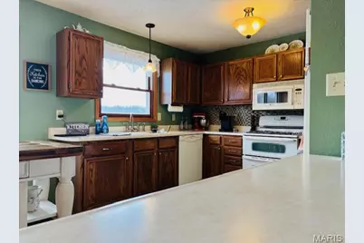 205 and 207 Center Point Rd, Shelbyville, MO 65565 - Photo 26