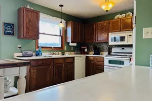 205 and 207 Center Point Rd, Shelbyville, MO 65565 - Photo 26