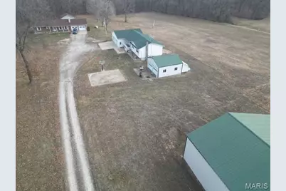 205 and 207 Center Point Rd, Shelbyville, MO 65565 - Photo 90