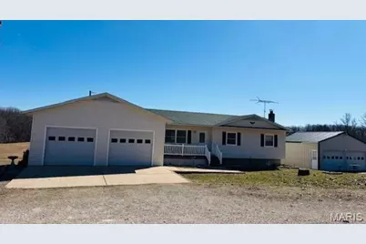 205 and 207 Center Point Rd, Shelbyville, MO 65565 - Photo 8