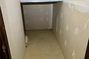 895 Delray Dr, Saint Peters, MO 63376 - Photo 38