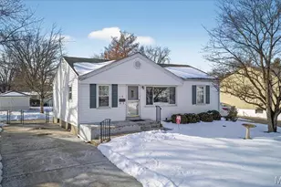 190 St Baptista Ln, Florissant, MO 63031 - Photo 1