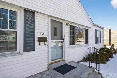 190 Saint Baptista Lane, Florissant, MO 63031 - Photo 2