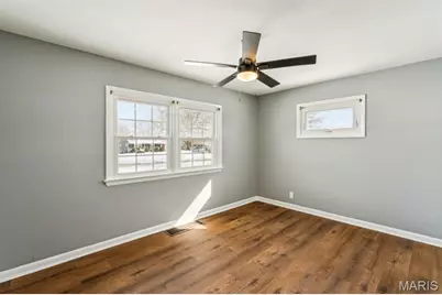 10008 Meadowfield Lane, Saint Louis, MO 63128 - Photo 14