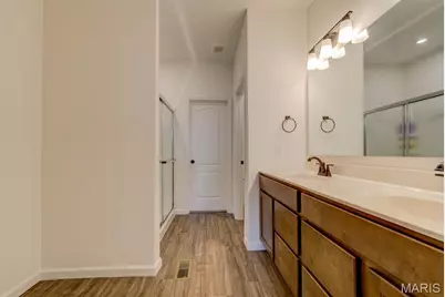 327 Dalriada Boulevard, O'Fallon, MO 63368 - Photo 10