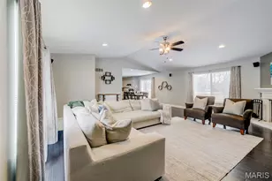 12240 Spring Pl Ct, Maryland Heights, MO 63043 - Photo 14