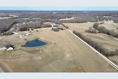 8 Northern Dancer Drive, Troy, MO 63379 - Photo 4