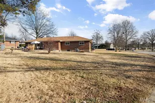 8820 Anaconda Dr, Crestwood, MO 63126 - Photo 38