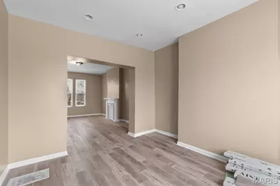 5088 Minerva Avenue, Saint Louis, MO 63113 - Photo 8