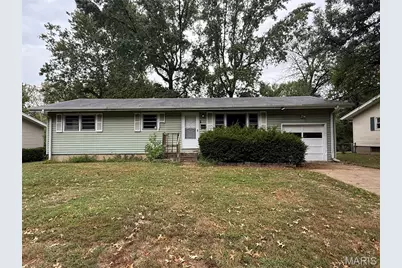 125 Forestwood Drive, Saint Louis, MO 63135 - Photo 1
