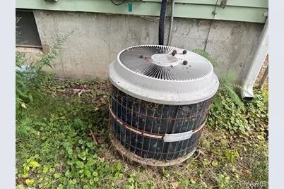 125 Forestwood Drive, Saint Louis, MO 63135 - Photo 10