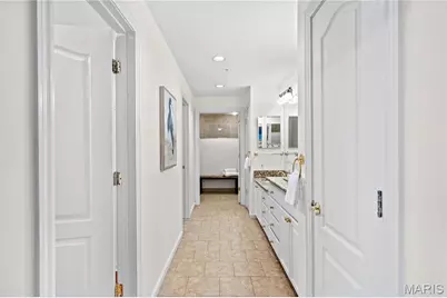 750 S Hanley Road #56, Clayton, MO 63105 - Photo 38