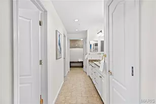 750 S Hanley Rd, Clayton, MO 63105 - Photo 38