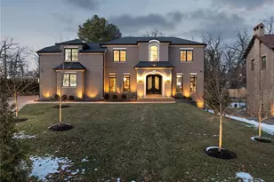 1 Tuscany Park, Clayton, MO 63105 - Photo 4