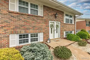 3233 Hedgetree Ln, Saint Louis, MO 63129 - Photo 4