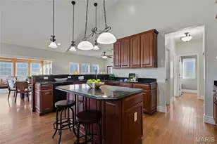 5 Break Ct, Sunset Hills, MO 63127 - Photo 8