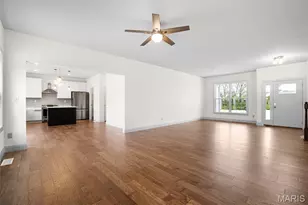 3321 Timber Creek Dr, Washington, MO 63090 - Photo 2