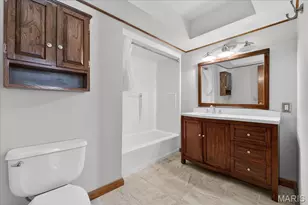 6 Castle Dr, Florissant, MO 63034 - Photo 14