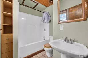 6 Castle Dr, Florissant, MO 63034 - Photo 26